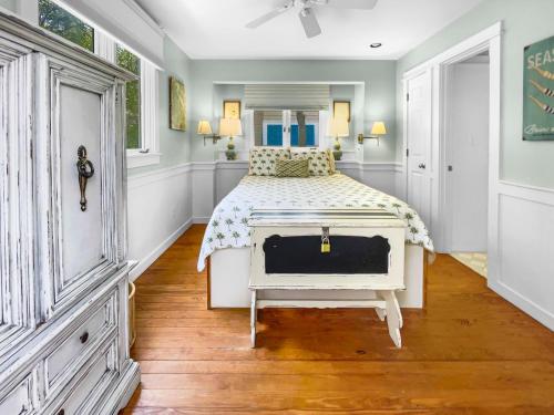 Breakers plus Carriage House home - image 10