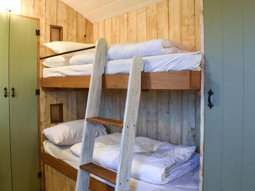 Birchwood House Farm Shepherds Hut