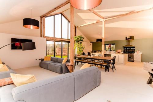 Beautiful Barn Conversion Close To The Broads in Dilhema