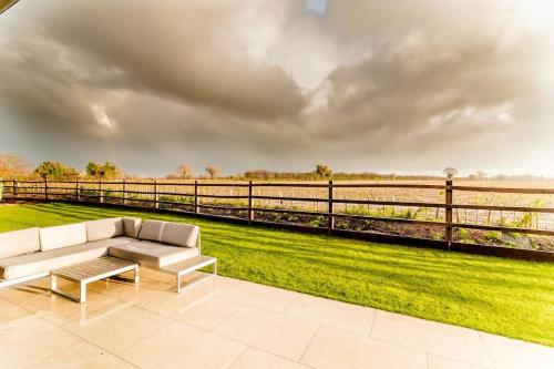 Beautiful Barn Conversion Close To The Broads in Dilhema