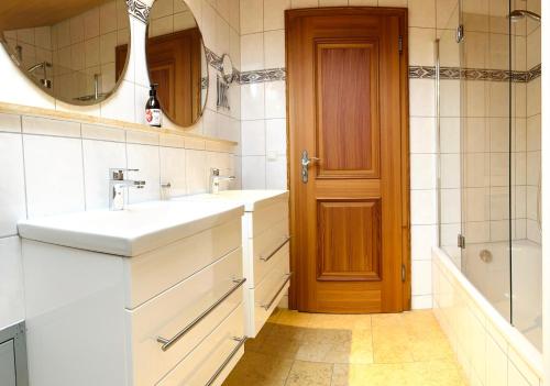 Fürdőszoba, Ferienwohnung Zugspitze in Krun