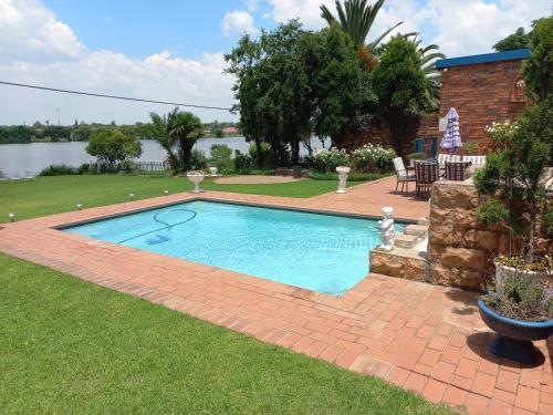Vista, The Lakehouse BnB in Brakpan
