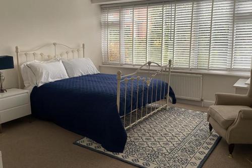 Danellie - 4 bed Entire house in Fleet, Hampshire