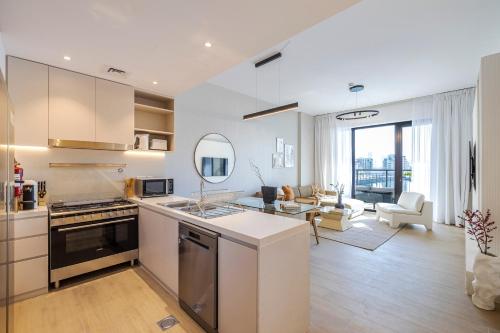 2BR with Sea & Pool Views Port de La Mer, Dubaj (fotografie 8)