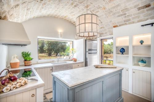 Trulli cicale e olive Trulli cicale e olive