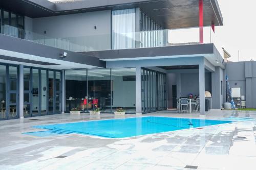 253 on Ipahla, Amanzimtoti