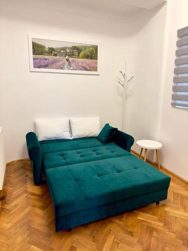 Downtown Victoria Apartments By CityBookings