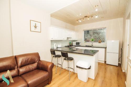 Laburnum View - image 3