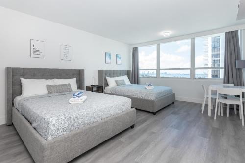 Girasole Rentals Suites Room Type - Deluxe Queen Studio 