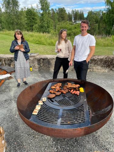 Удобства, Bruksgården (Bruksgarden) in Glava