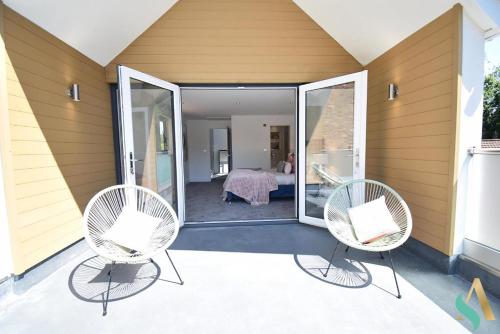 Oak Lodge - West Kingsdown - image 7