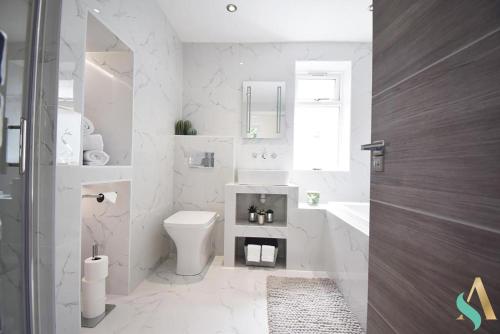Oak Lodge - West Kingsdown - image 3