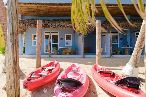 414828215 Parrot Cove Lodge