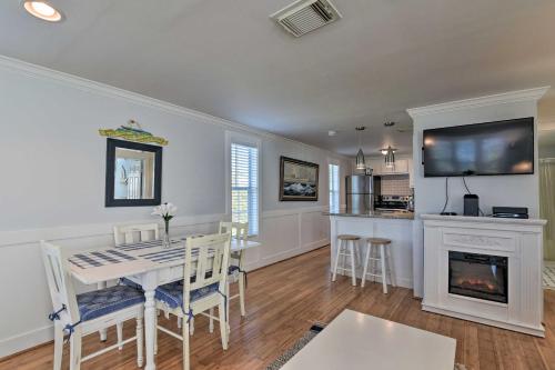 Upscale Galveston Cottage with Wraparound Deck! - image 12