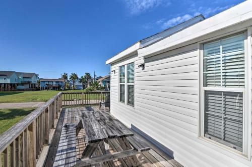 Upscale Galveston Cottage with Wraparound Deck! - image 9