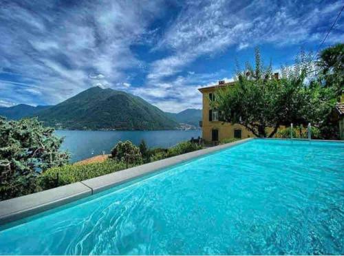 Villa Peroni Lake Como Classic with Swimming pool - Apartment - Argegno