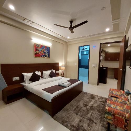 The Lodgers 2 BHK Serviced Apartment infront of Artemis Hospital Gurgaon