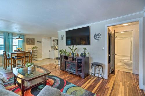 Pet-Friendly Auburn Home Near Owasco Lake! in Auburn, USA
