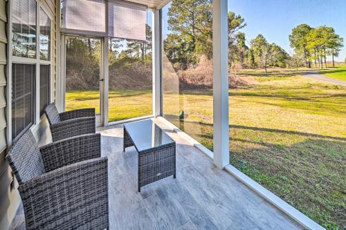 3-Bedroom Condo in Myrtle Beach with Pool! in Myrtle Beach, USA