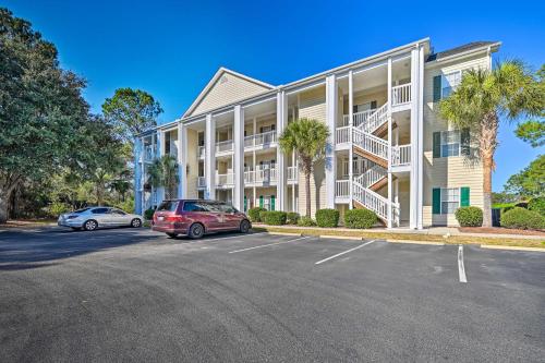3-Bedroom Condo in Myrtle Beach with Pool! in Myrtle Beach, USA