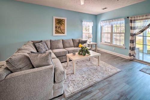 3-Bedroom Condo in Myrtle Beach with Pool! in Myrtle Beach, USA
