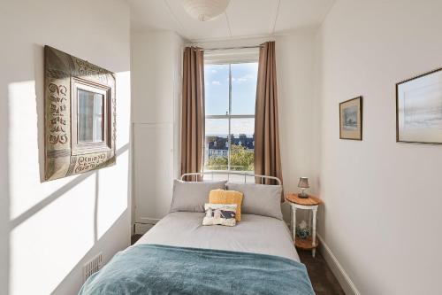 Beautiful Sea View Apartment in St Leonards on Sea