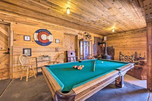 Cozy Cripple Creek Cabin with Mountain Views! in Victor (CO)