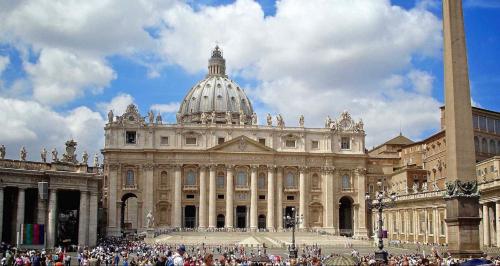 Vatican Inside Apartment - image 6
