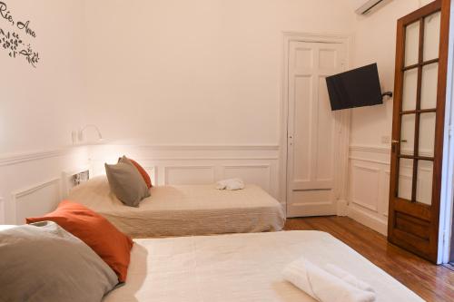 Twin Room image 2