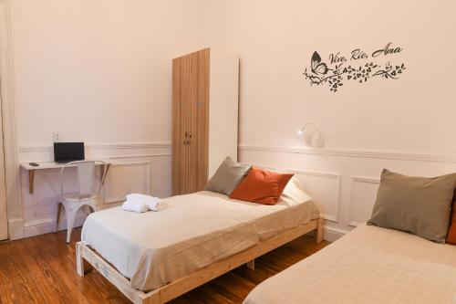 Twin Room image 1