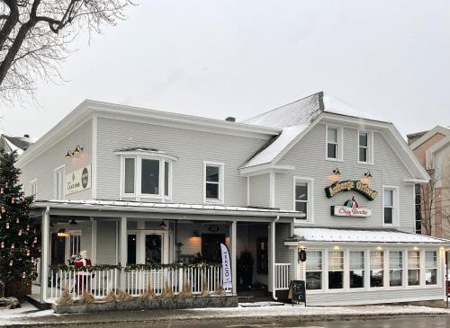 Auberge des Cantons - Hotel - Magog-Orford