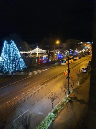 RazDav Delux Straja Central, Lupeni
