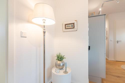 Penthouse Tine - image 5