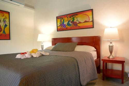 414864520 Parrot Cove Lodge