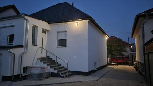 Relax Apartments Sarvar A2 in Vadkert