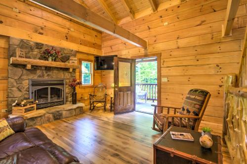 Scenic Trade Cabin with Deck Near Boone and App State!