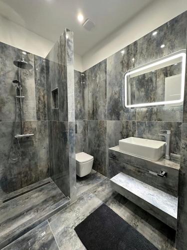 Boutique Luxury Residence - image 14