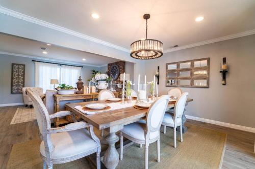 Private Pool Oasis/Disney 15mins /Disney+ HBO/Gym in พลาเซนเทีย (CA)