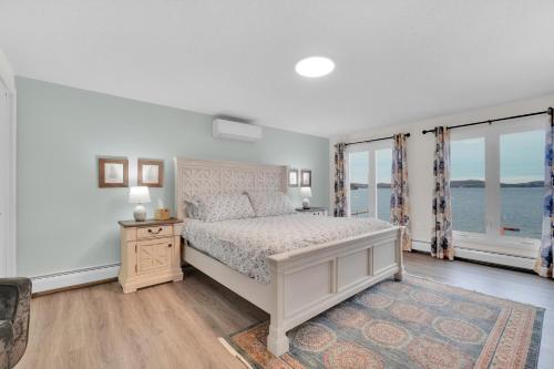 38 West Lake - image 2