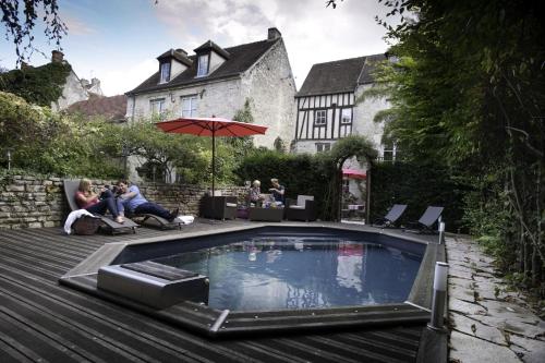 Zwembad, Cote Jardin - Chambres d'hotes in Senlis