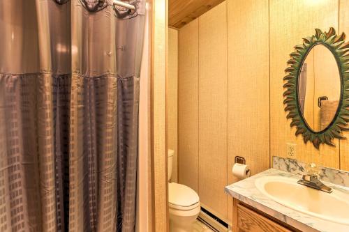 Riverside Winthrop Chalet with Hot Tub and 2 Decks! - image 11