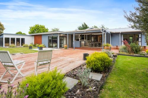Regent Retreat - Martinborough Holiday Home, Martinborough