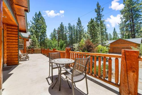 JUNIPER CHALET - Close to Lake and Slopes in Big Bear Lake, USA