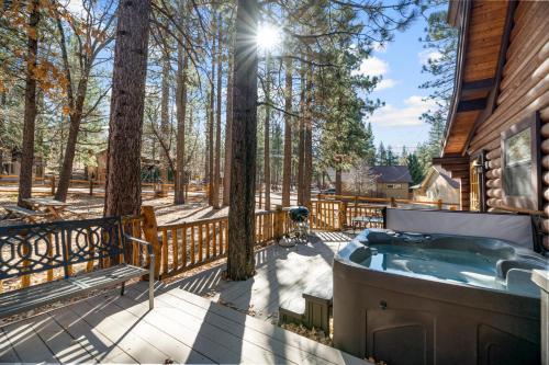 EDGE of HEAVEN - Close to Lake and Slopes in Big Bear Lake, USA