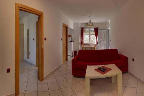 Vis a Vis Apartments - image 5