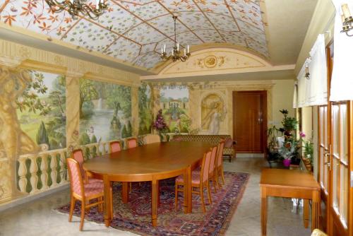 Hotel Nosal – Prague, NY