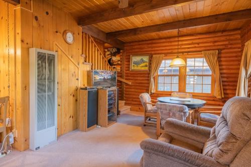 Rustic Pine - image 3