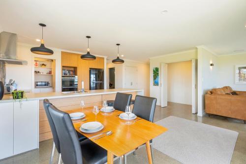 ทัศนียภาพภายนอกโรงแรม, Matenga Townhouse - Waikanae Holiday Home in ไวคาเน