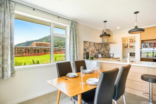 ทัศนียภาพภายนอกโรงแรม, Matenga Townhouse - Waikanae Holiday Home in ไวคาเน