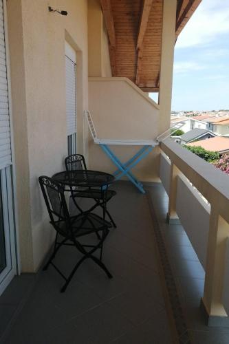 Two-Bedroom Apartment with Balcony image 2